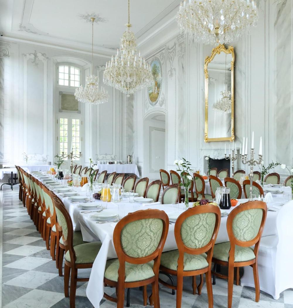 Palac W Kurozwekach Kurozwęki Extérieur photo